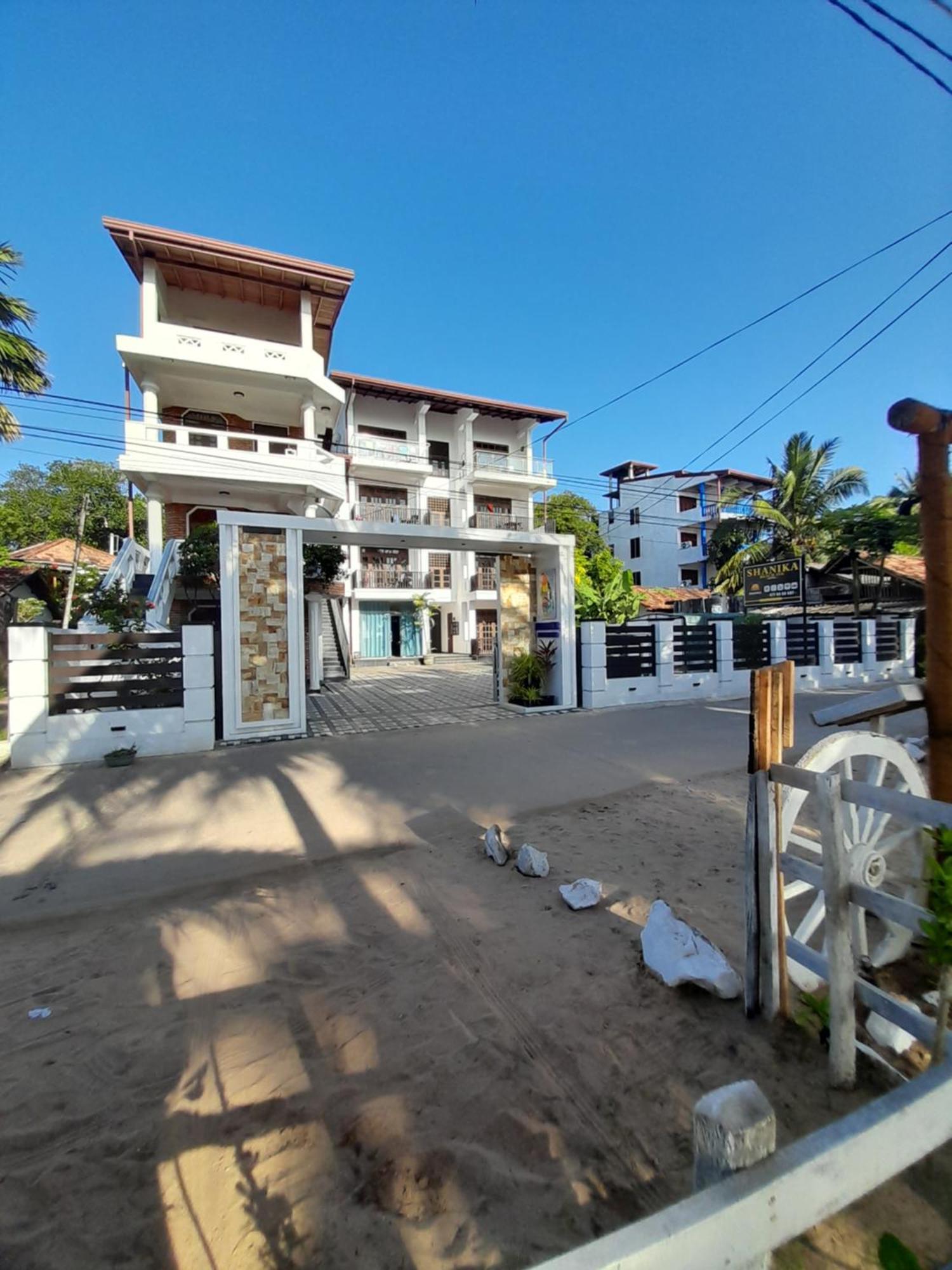 Shanika Beach Inn Tangalle Exterior foto