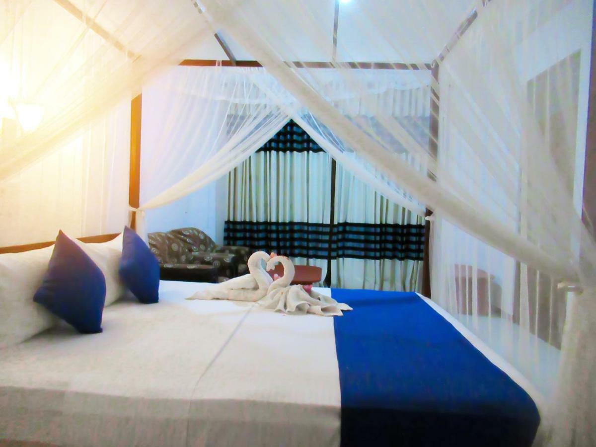 Shanika Beach Inn Tangalle Exterior foto